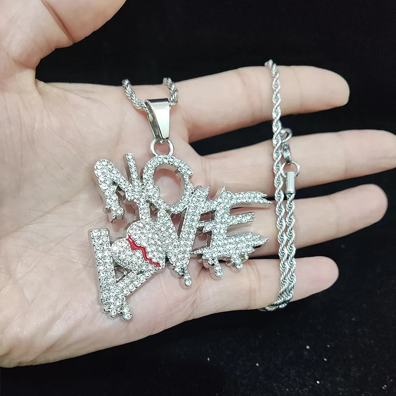 Iced Out ''NO LOVE'' pendant with chain